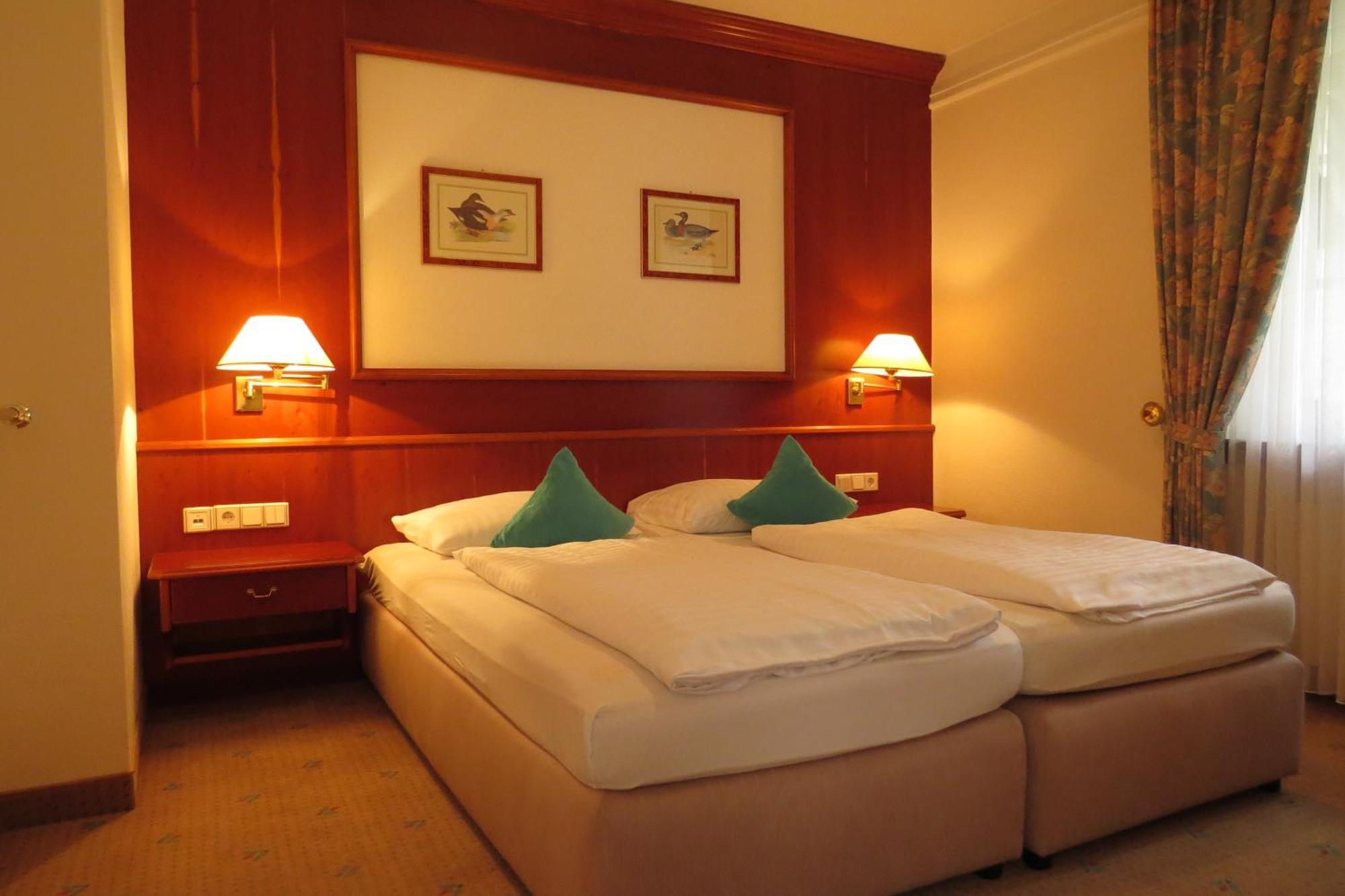 Park Hotel Am Schloss Ettringen  Zewnętrze zdjęcie
